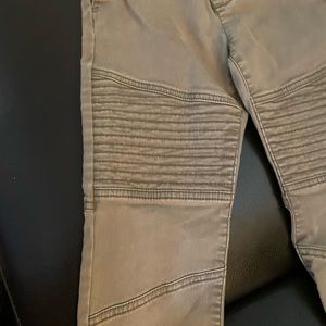 GAP Boy green pants size small 7-8